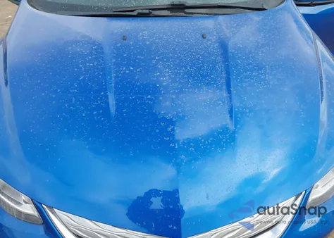 2017 Chevrolet Volt Premier z USA, uszkodzony, nr VIN 1G1RD6S58HU105650